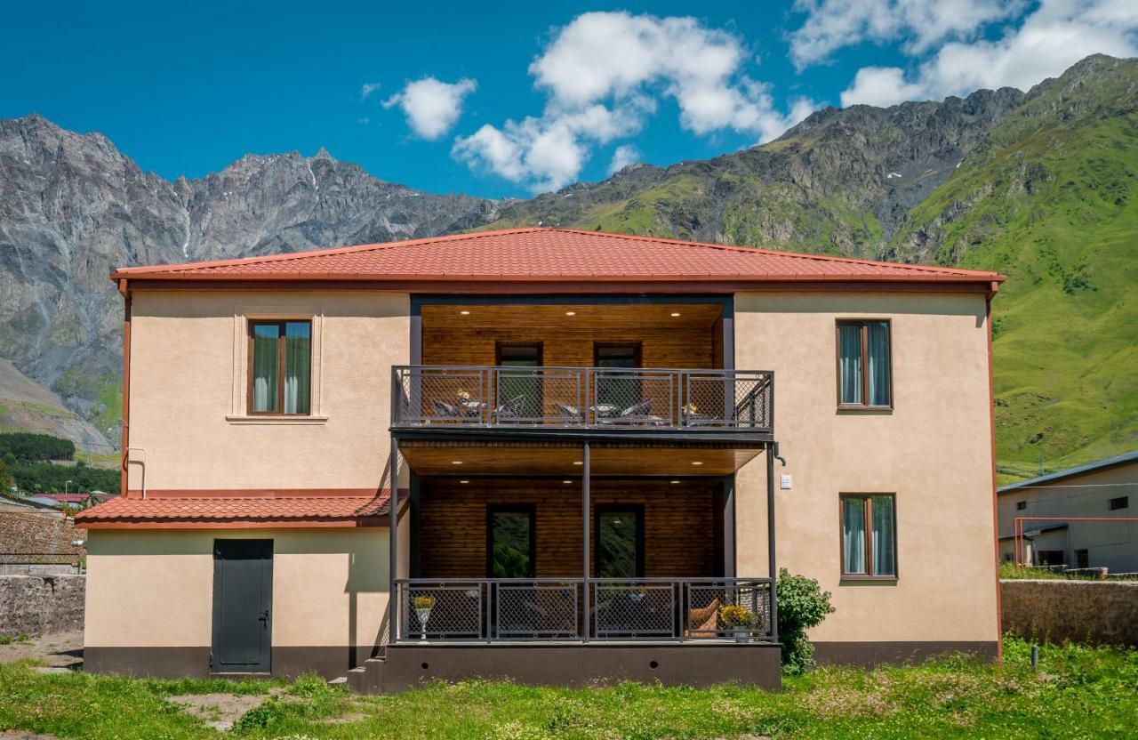 Travel Inn Kazbegi Exterior photo