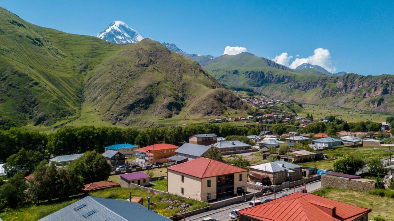 Travel Inn Kazbegi Exterior photo